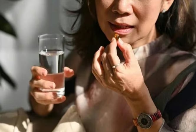 Uống vitamin sai cách: Thuốc bổ có thể thành 'gánh nặng' cho gan